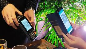 Как оплачивать покупки QR-кодом в магазине в Честер